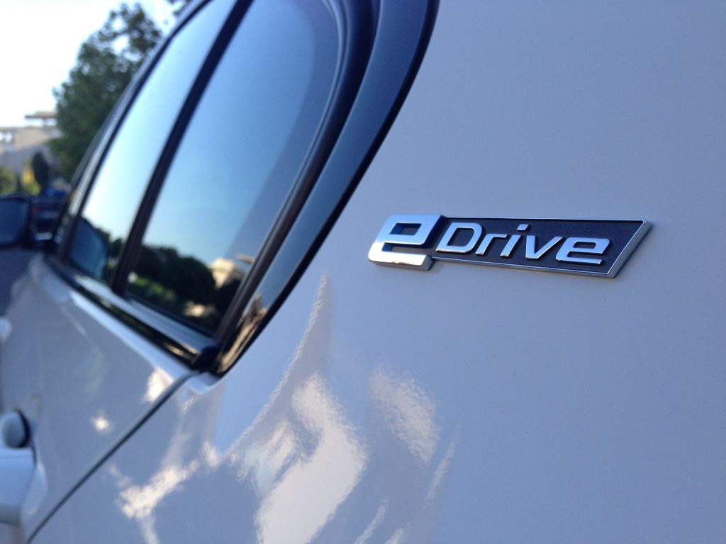 BMW 330e plug-in hybrid - Imagine 7