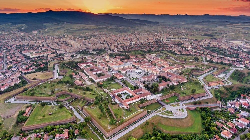 1 Decembrie scumpeste de 4 ori cazarea in Alba Iulia. Toate hotelurile si pensiunile sunt rezervate aproape integral