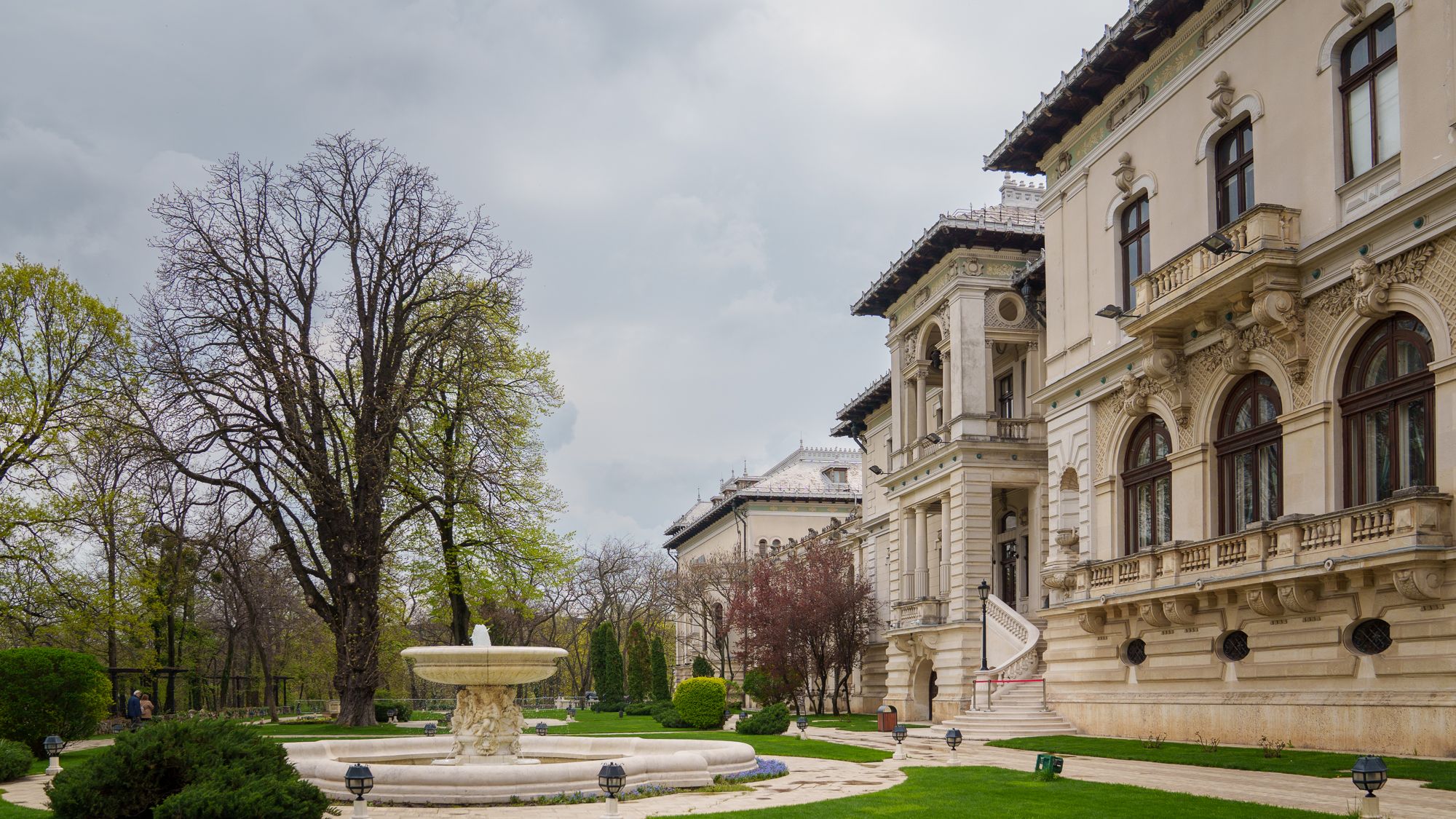 Evenimentul "Porţi Deschise la Palatul Cotroceni", anulat din cauza vremii nefavorabile