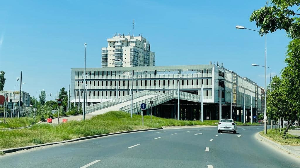 Parcarea supraetajată de pe Șoseaua Pantelimon e gata, dar nu se deschide. Mai trebuie un proces-verbal de predare-primire