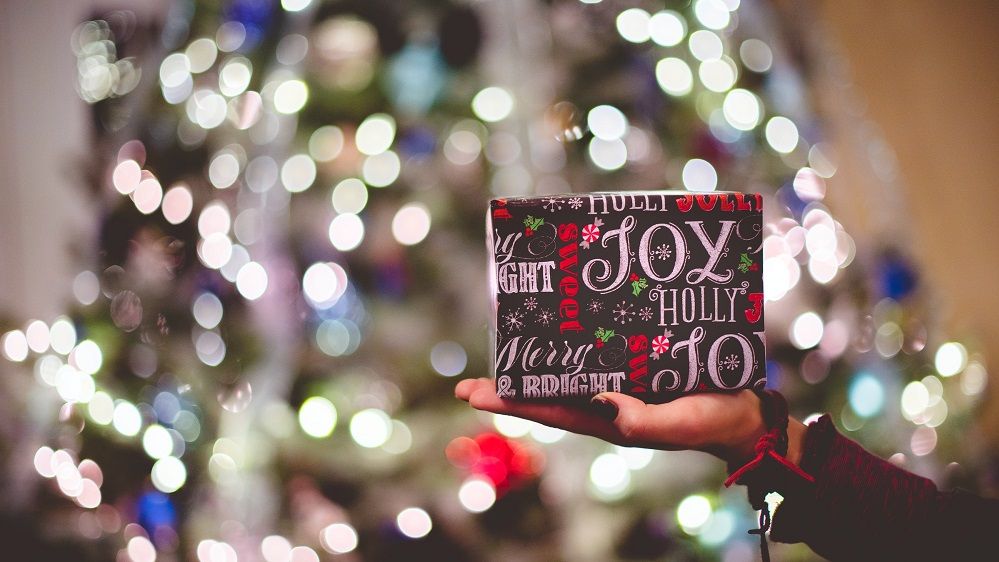 Studiu Deloitte: cheltuielile de sărbători revin pe creștere în 2021, dar 68% dintre consumatori se așteaptă la scumpiri în acest sezon