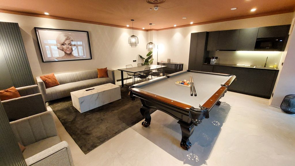 GALERIE FOTO | Cum arată apartamentele milionarei Anja Graf din centrul Capitalei - Imagine 45