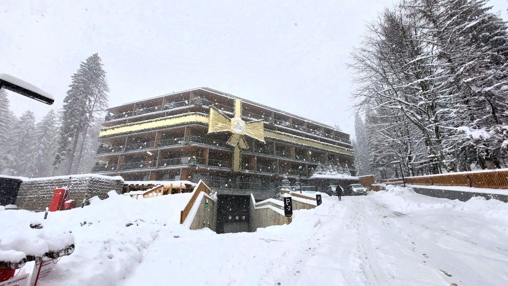 GALERIE FOTO | Cum arată primul hotel de 5 stele din Poiana Brașov - Imagine 88