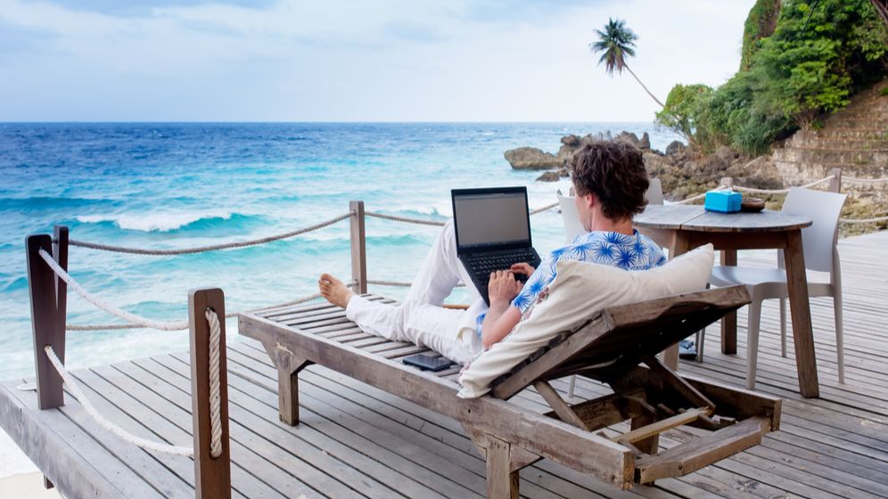 Topul celor mai frumoase locuri din care să lucrezi, dacă ai un job remote