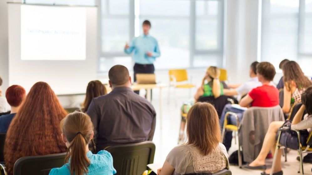 Trend Consult: Unele companii au luat decizia amânării cu 2-3 luni sesiunilor de învățare dedicate angajaților