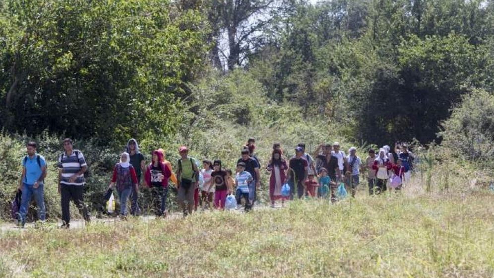 Românilor care intră în țară li se cer, la graniță, sute de euro pentru a fi duși în județele de domiciliu