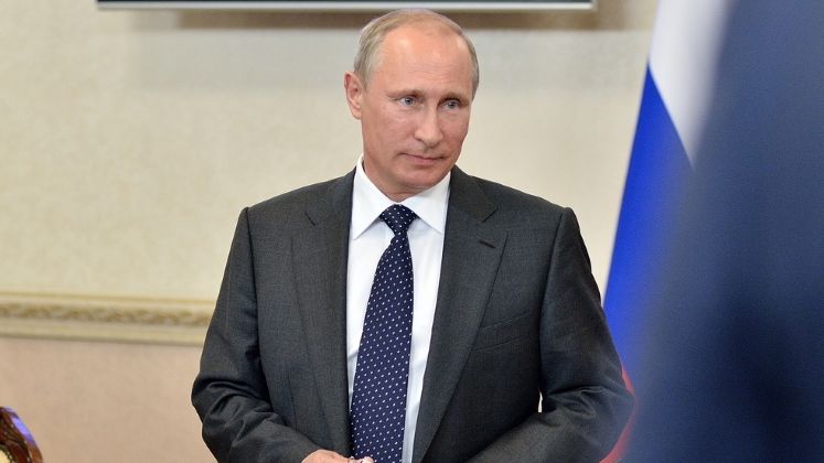 Vladimir Putin promite 'victorii stralucitoare' pentru Rusia, inainte de alegerile prezidentiale