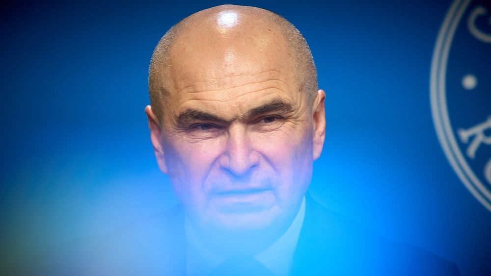 CCR amână decizia în sesizarea lui Bolojan privind restanțele salariale ale magistraților