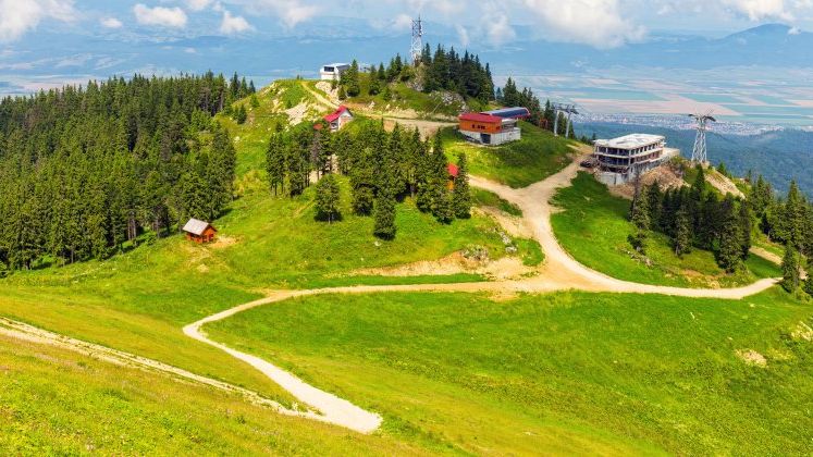 Hotelier in Poiana Brasov: Lipsesc multe in statiune, o baza de agrement si divertismentul. Se doreste o copie a Clujului la Brasov
