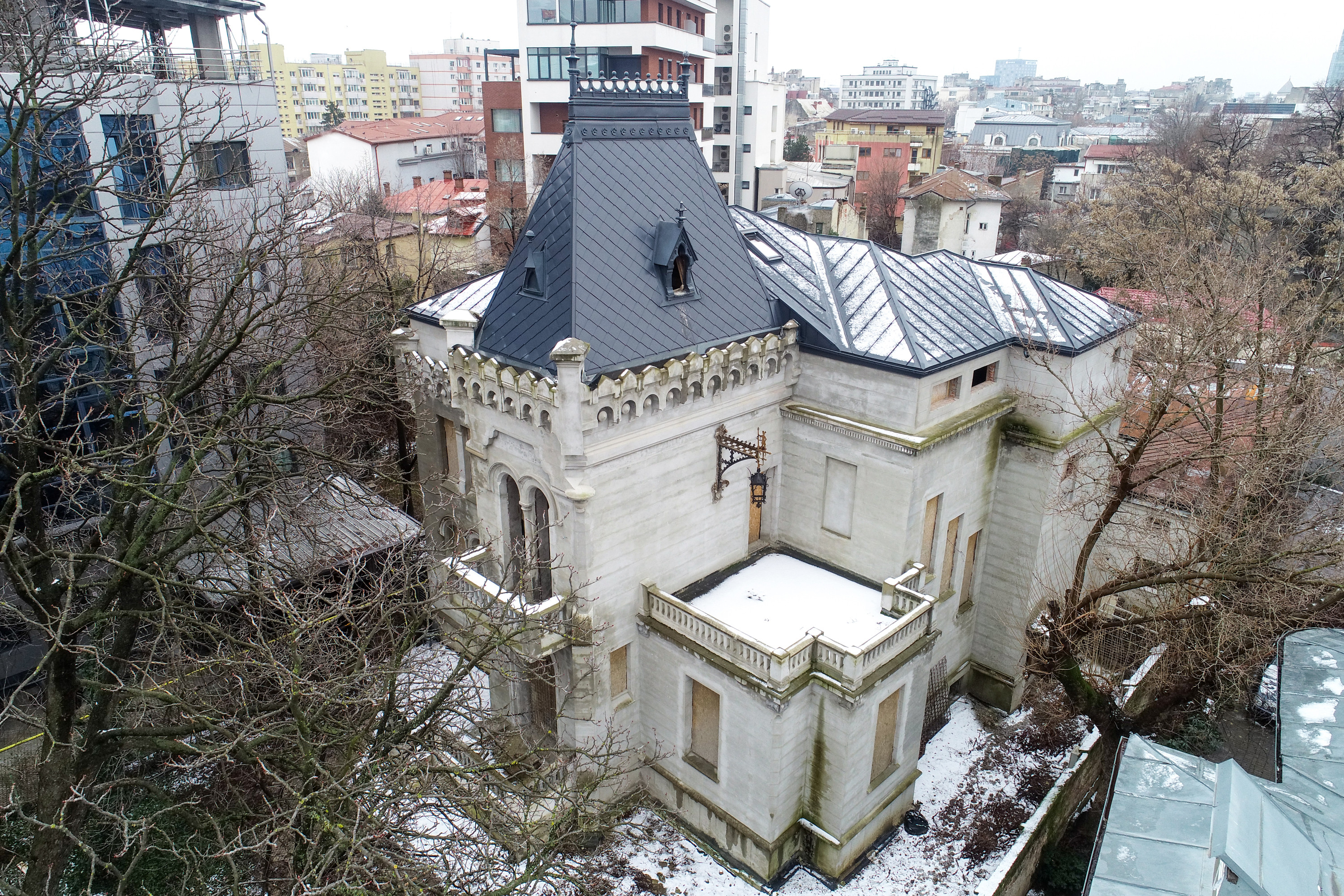 FOTO Bucureștiul aristocratic se vinde cu milioane de euro: cât costă un castel, un palat lângă Curtea Domnească sau o reședință de patrimoniu