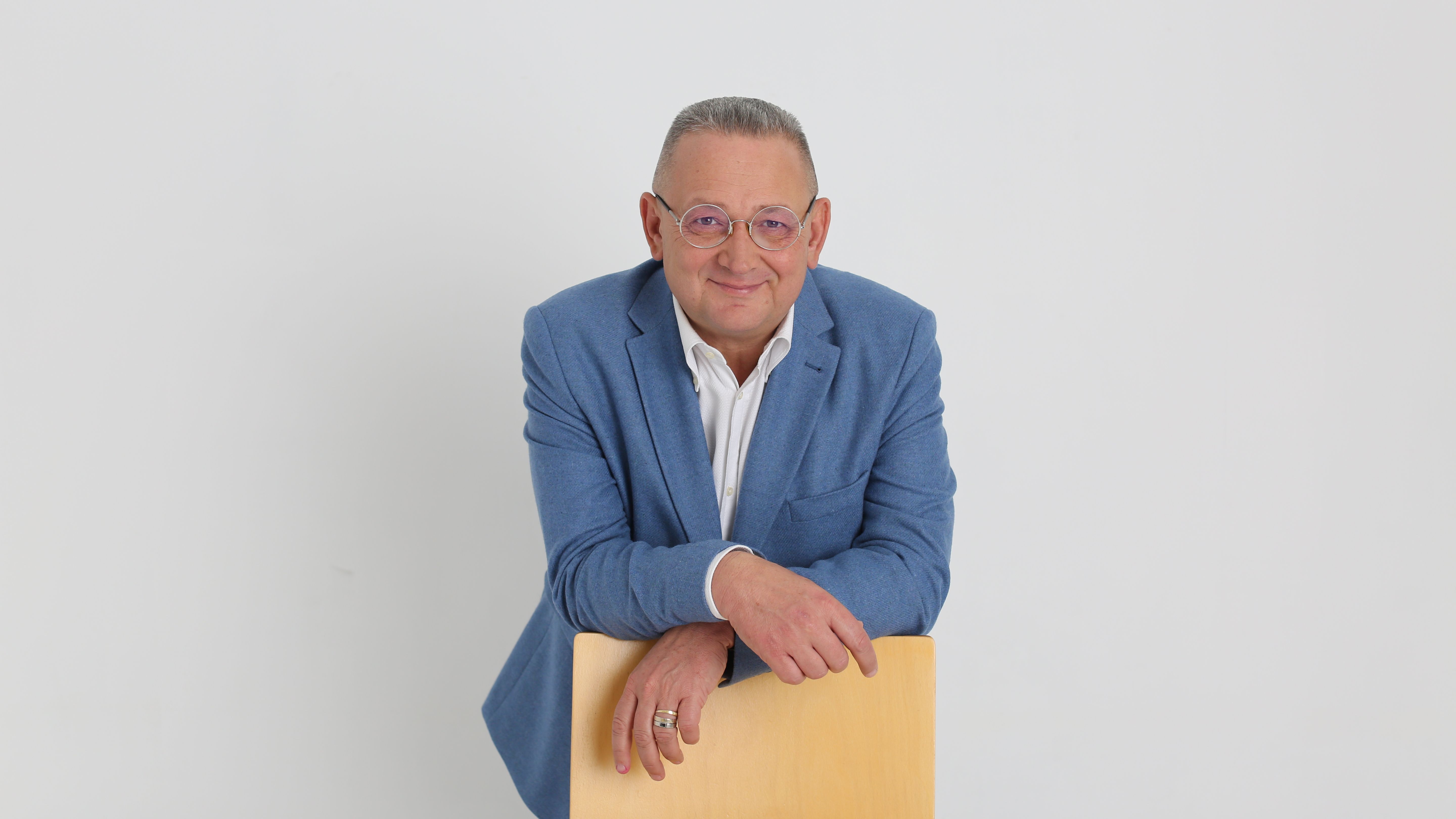 Top 5 cărți recomandate de Alin Burcea, proprietarul agenției de turism Paralela 45