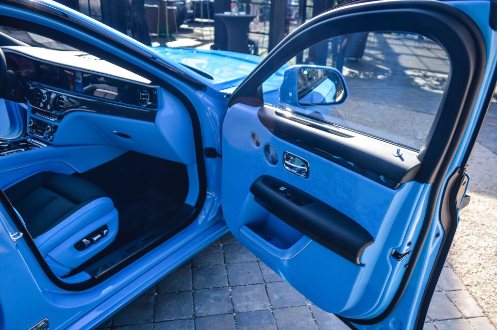 GALERIE FOTO | Rolls-Royce aduce mai multe premiere europene importante la București - Imagine 35