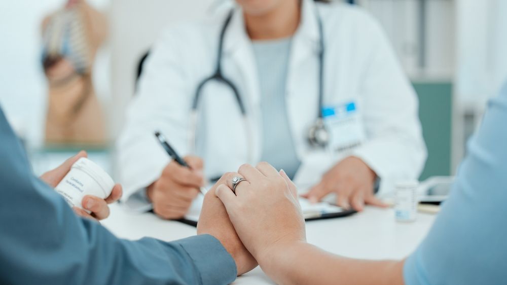 Fertilizarea in Vitro (FIV) – Procedură, avantaje, riscuri și sprijin disponibil în România