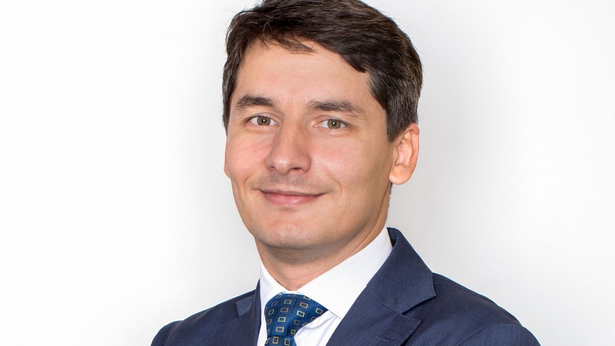 Afacerea pornita de trei fosti ofiteri de informatii militare: cum sa folosesti intelligence in business