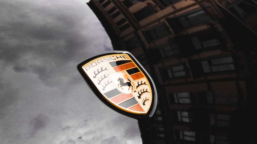 Porsche, reducere a estimărilor de vânzări dintr-un motiv surprinzător