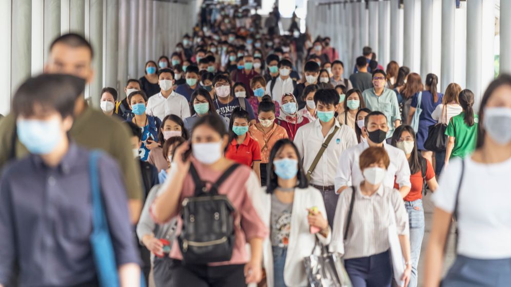 OMS: Pandemia s-ar putea agrava în lunile de iarnă. Tinerii trebuie să găsească soluții pentru o socializare în siguranță