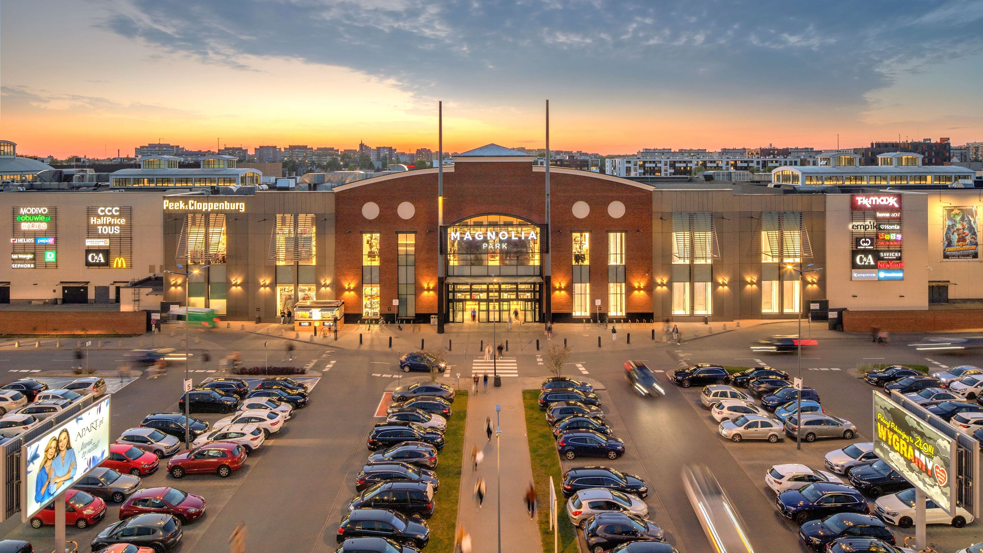 Proprietarul Mega Mall cumpără un centru comercial de peste 370 mil. euro