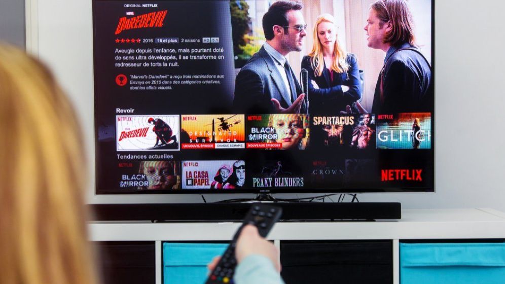 Cat plateste gigantul Netflix pentru a-si pastra suprematia in randul platformelor de streaming