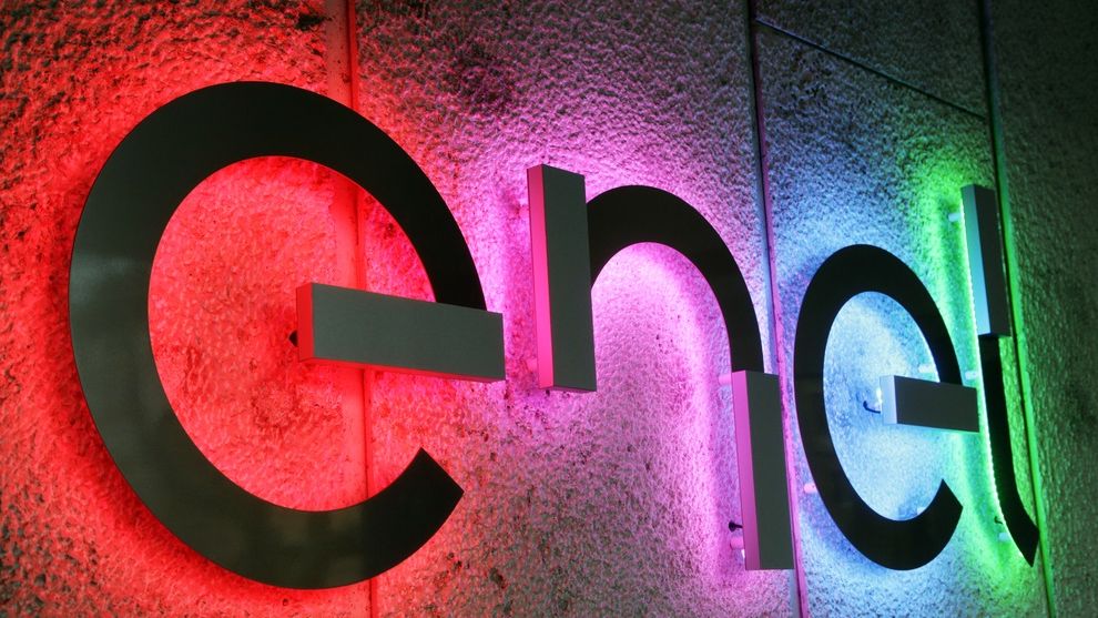 OFICIAL: Enel iese din România. Grecii de la PPC cumpără compania italiană pentru 1,2 mld. euro