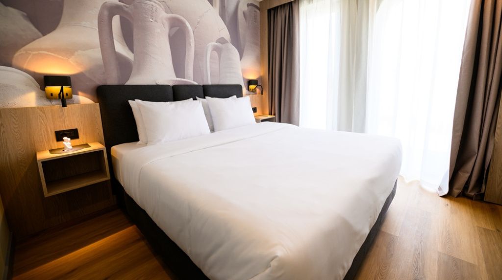 FOTO | Se deschide primul hotel internațional din Alba Iulia - Imagine 6