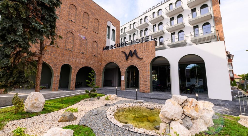 FOTO | Se deschide primul hotel internațional din Alba Iulia - Imagine 7