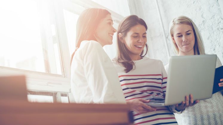 Tinerii iau in calcul deschiderea propriei afaceri