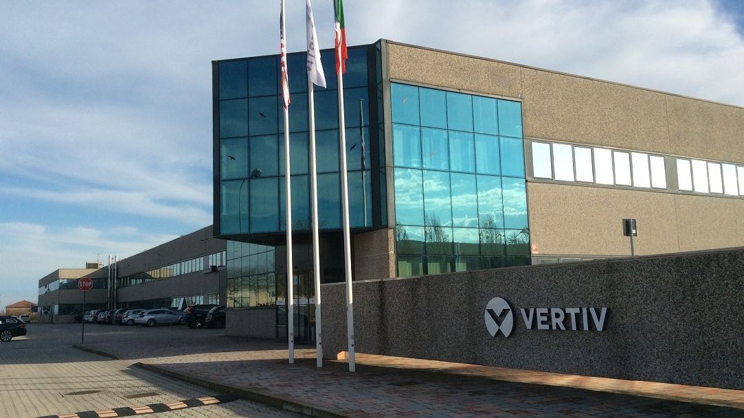 In vizita la centrele Vertiv din Bologna si Tognana: Tendinta este de egalizare intre zona de Edge si cea de Cloud