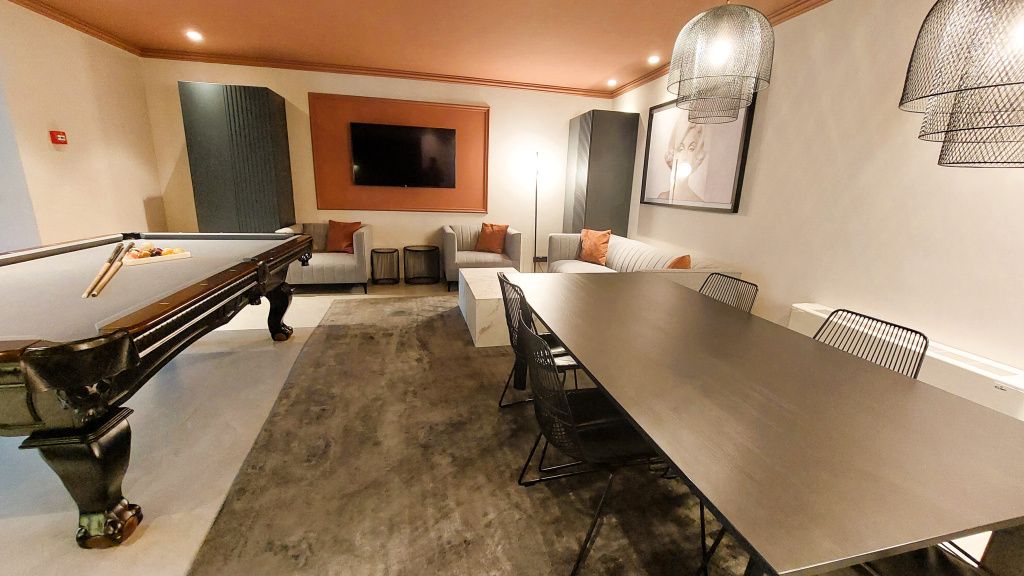 GALERIE FOTO | Cum arată apartamentele milionarei Anja Graf din centrul Capitalei - Imagine 53