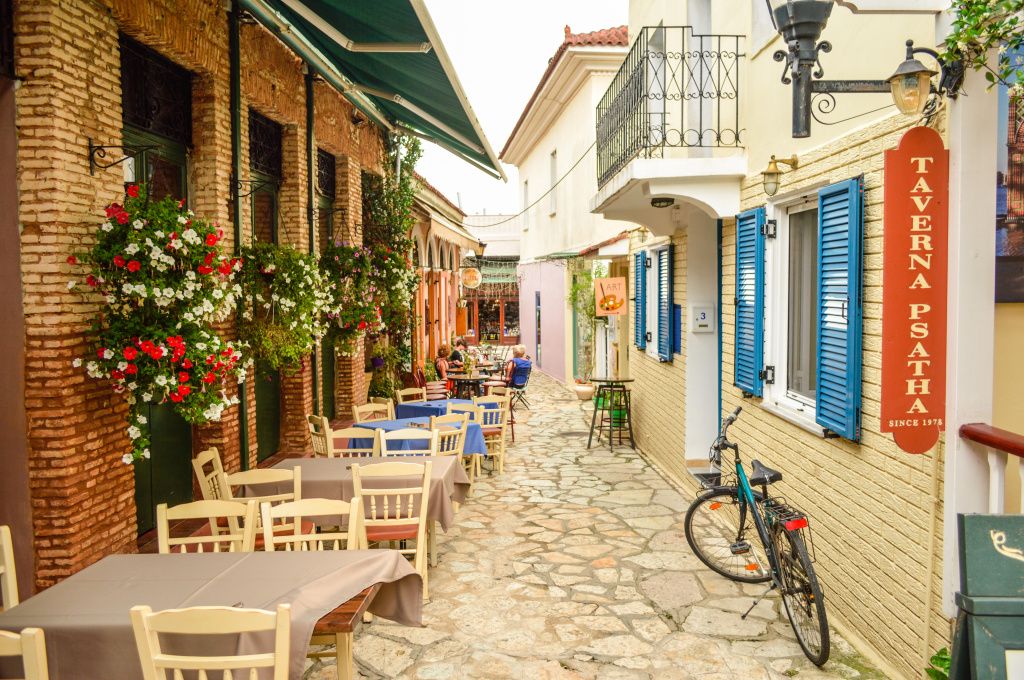 Preveza, pe zi, când turiștii sunt la plajă.
