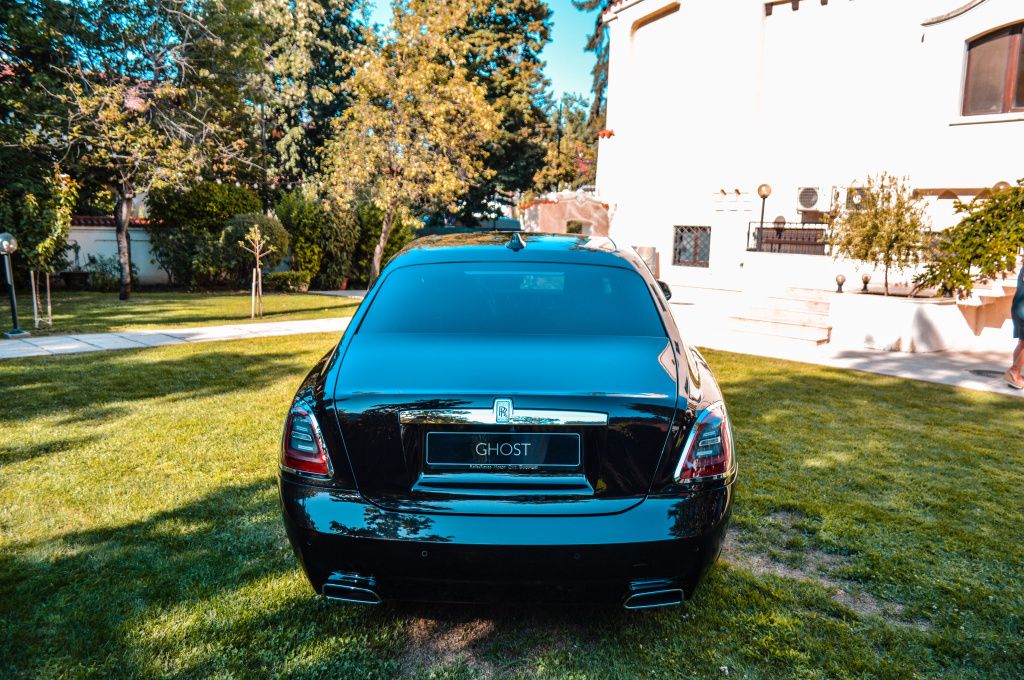 GALERIE FOTO | Rolls-Royce deschide un showroom în București - Imagine 26