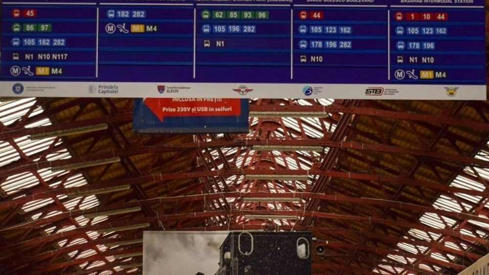 FOTO | Modernizare în Gara de Nord: Poți vedea din gară în cât timp vine autobuzul
