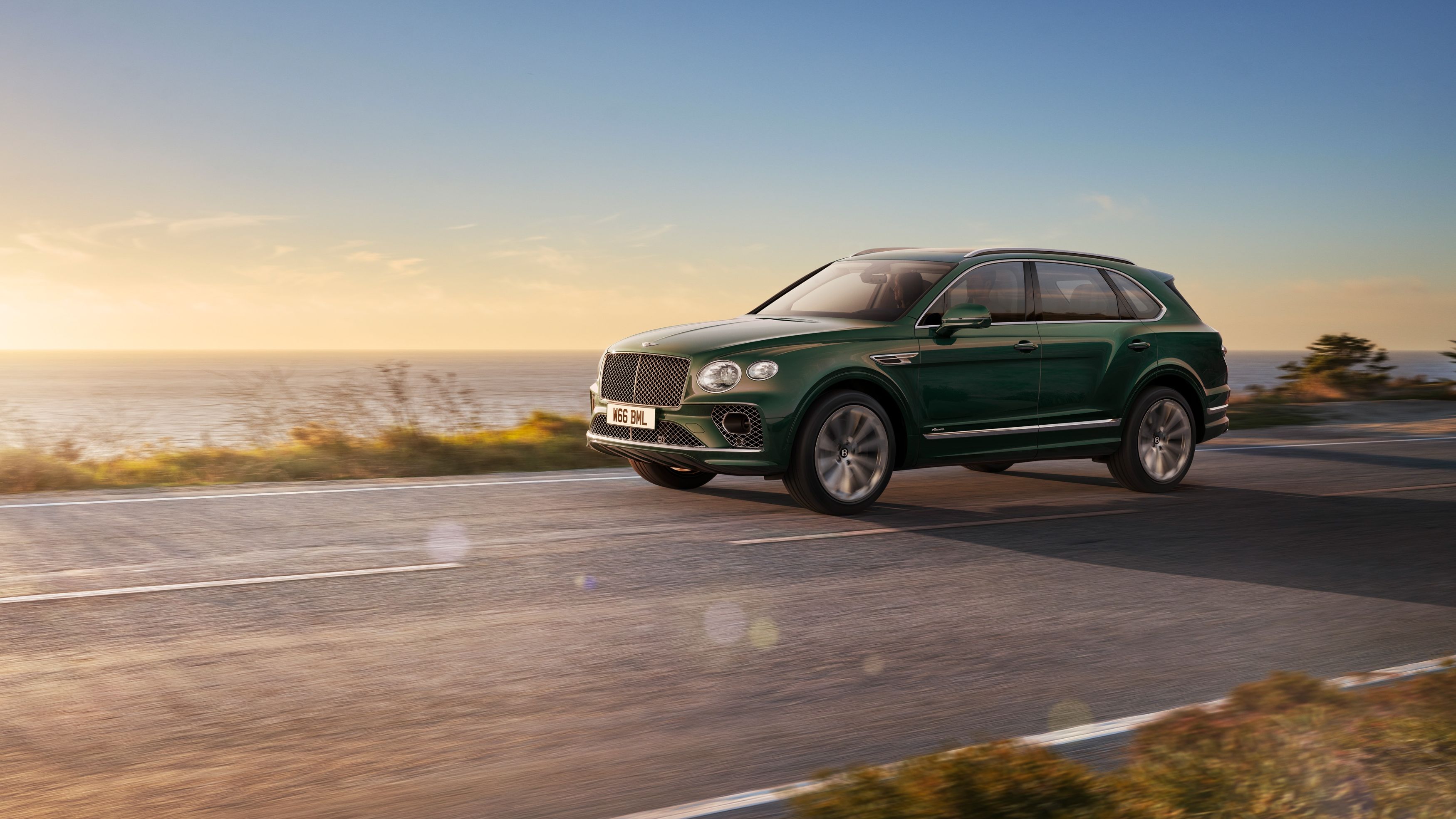 Rechemările îi afectează și pe bogați: Bentley avertizează că peste 3.500 de modele ar putea lua foc
