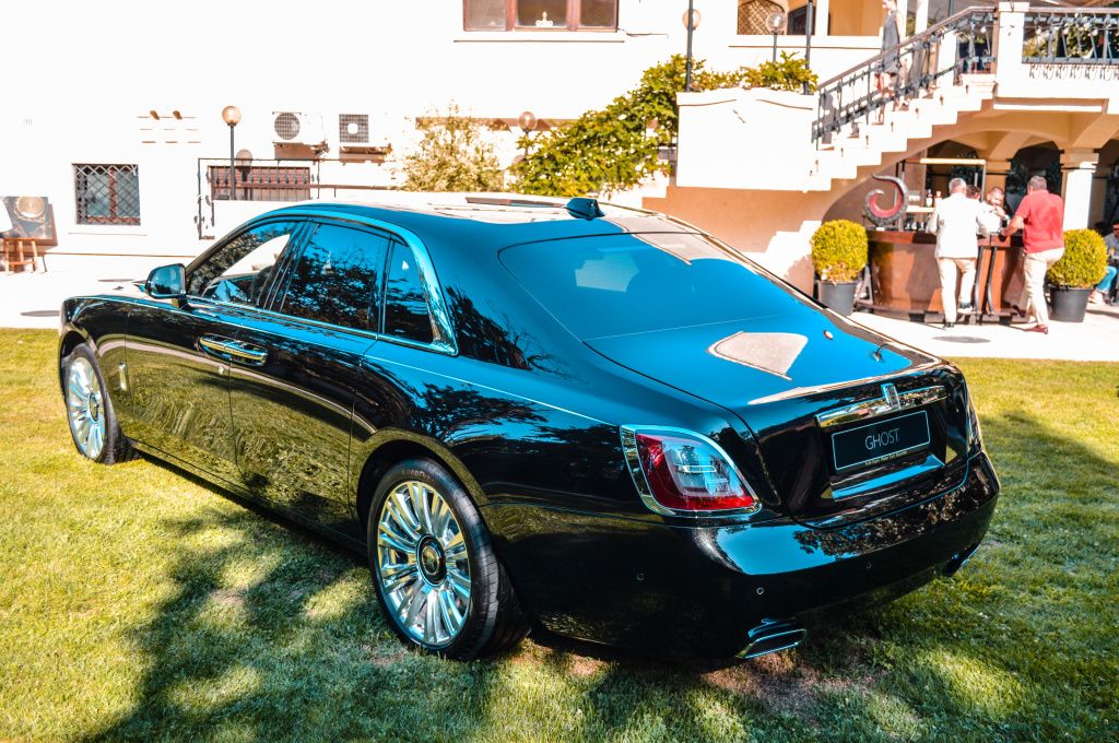GALERIE FOTO | Rolls-Royce deschide un showroom în București - Imagine 31
