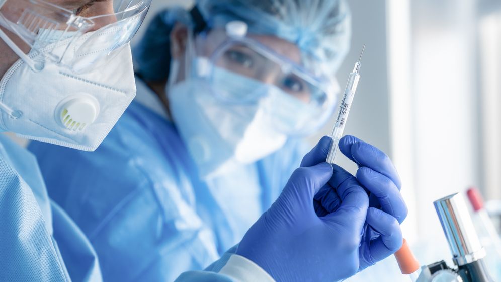 OMS adaugă două noi tratamente pe lista medicamentelor folosite împotriva COVID-19