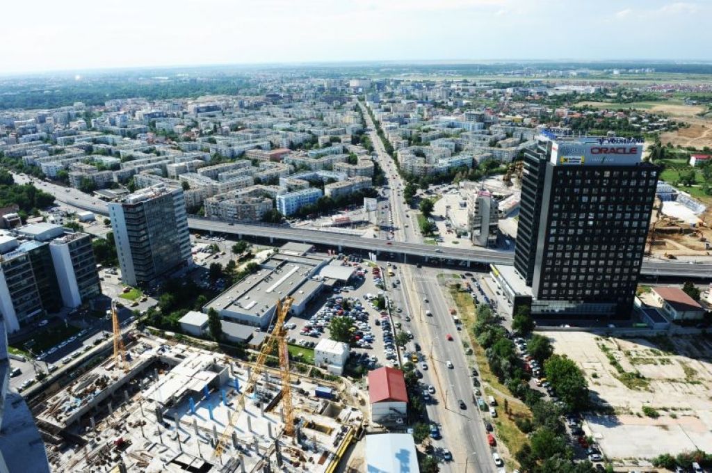 Barbu Vacarescu-Floreasca. Fotografie realizata in 2012 din Sky Tower.