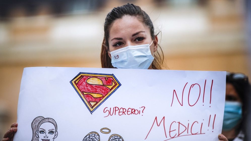 Mii de medici au ieşit în stradă în Italia pentru a cere o reformă