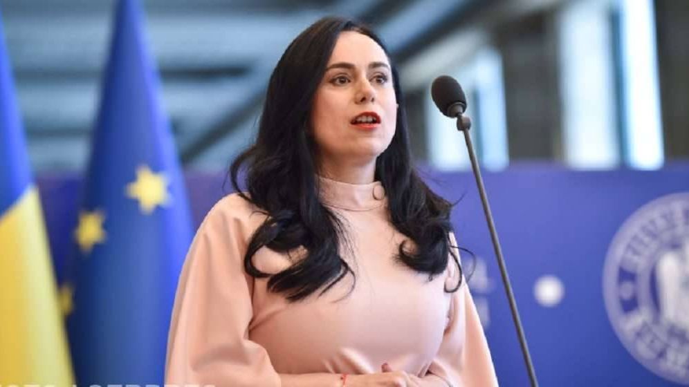 Lovitură pentru Guvern: Moțiunea împotriva ministrei Muncii a trecut de votul din Senat