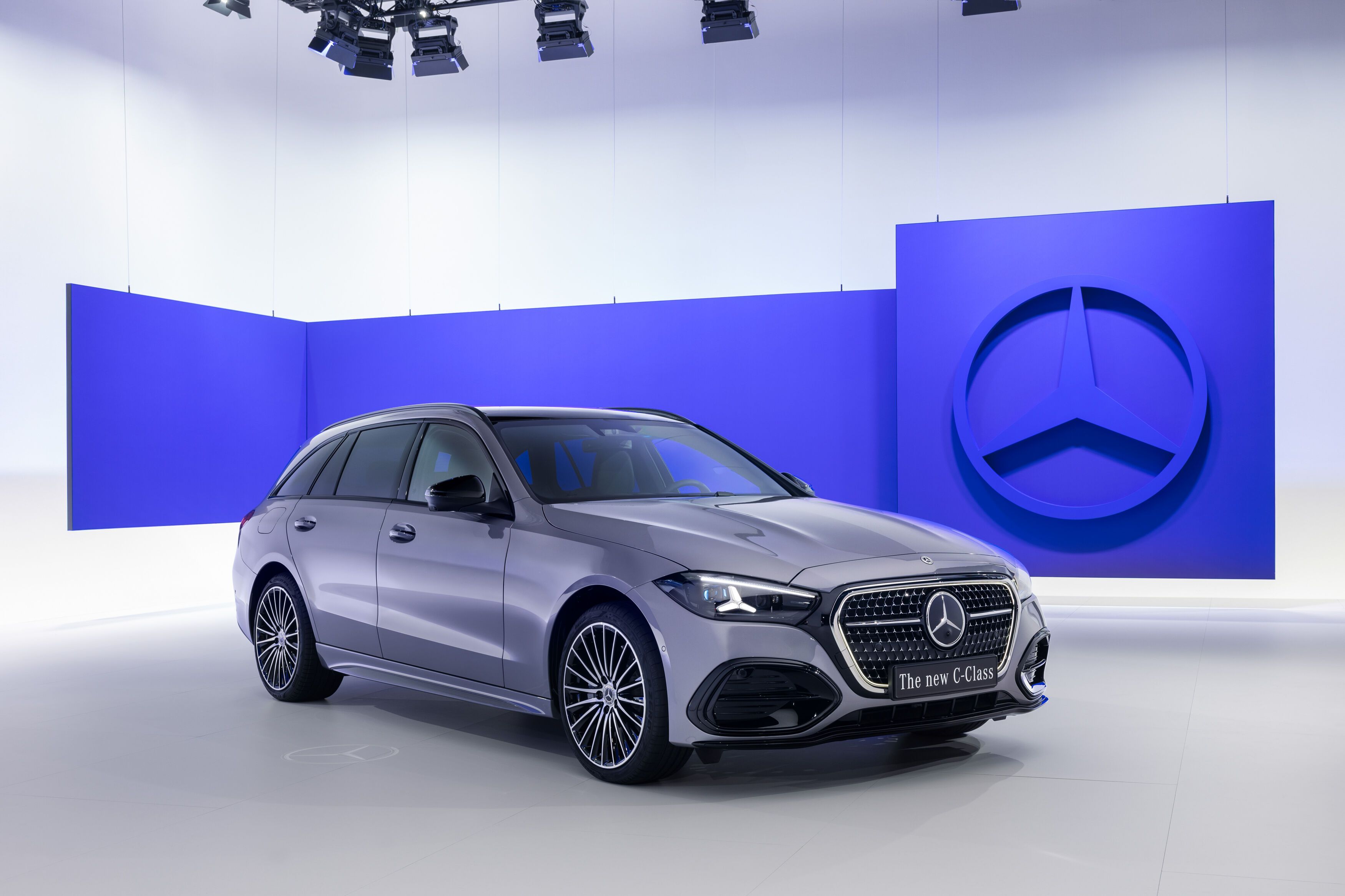 FOTO | Mercedes-Benz aduce un facelift Clasei C. Unele motoare dispar din gamă - Poza 10