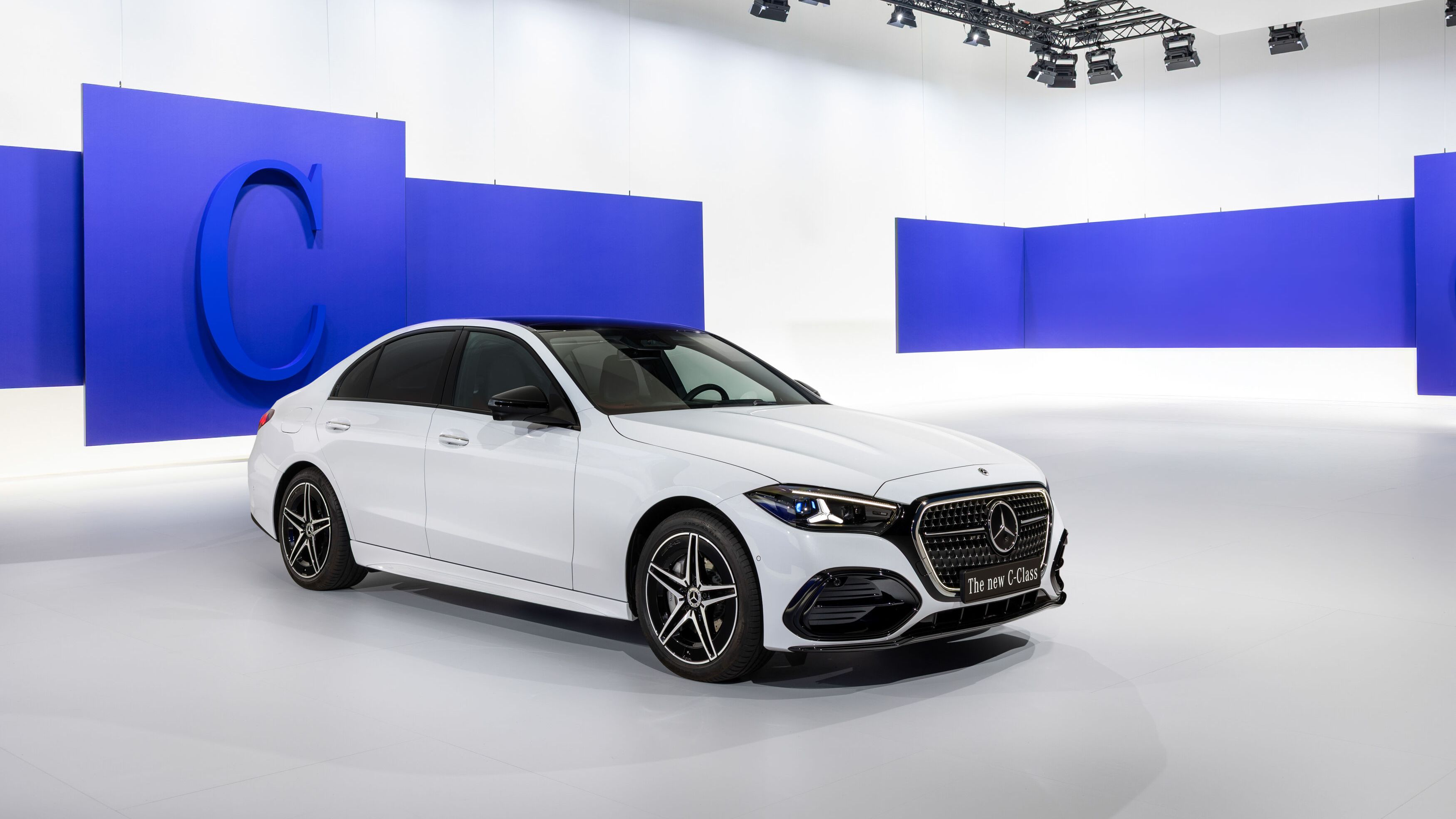 FOTO | Mercedes-Benz aduce un facelift Clasei C. Unele motoare dispar din gamă