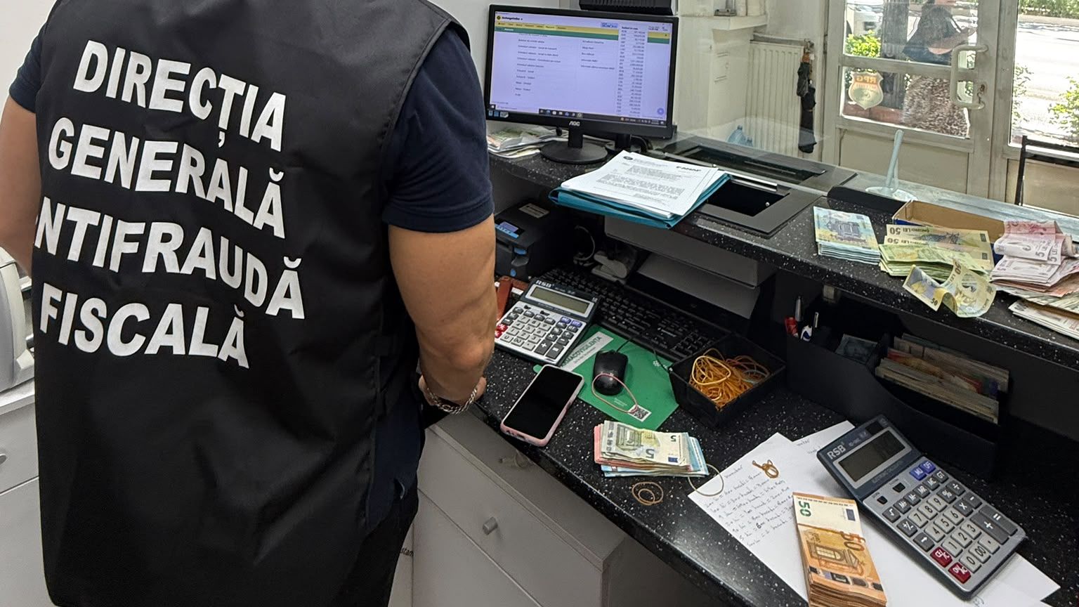 FOTO | Operațiune de amploare a ANAF în toată țara: Inspectorii s-au dus simultan peste 180 de case de schimb valutar