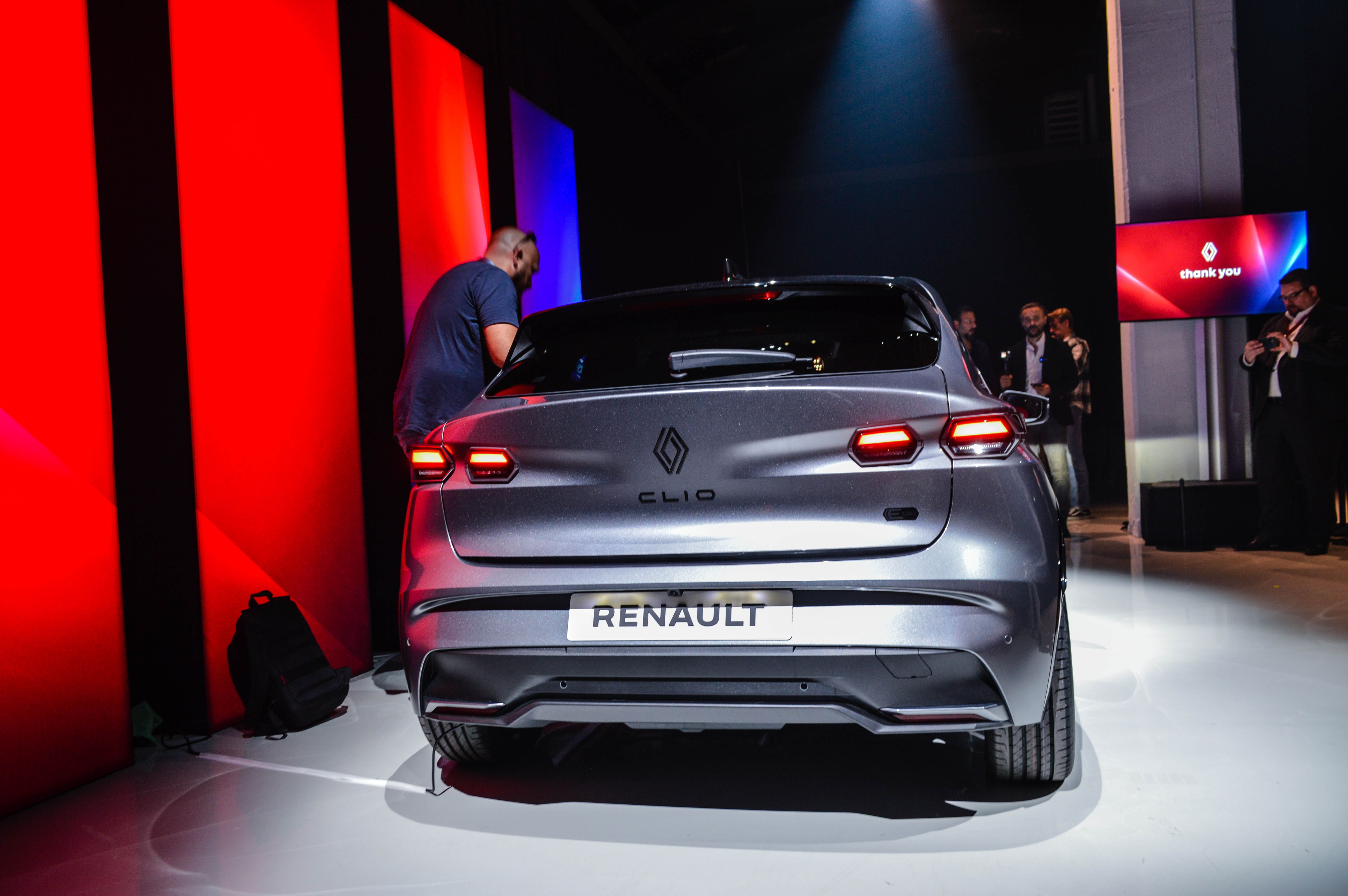 FOTO | Noul Renault Clio, de aproape. Care sunt secretele modelului de oraș - Poza 15