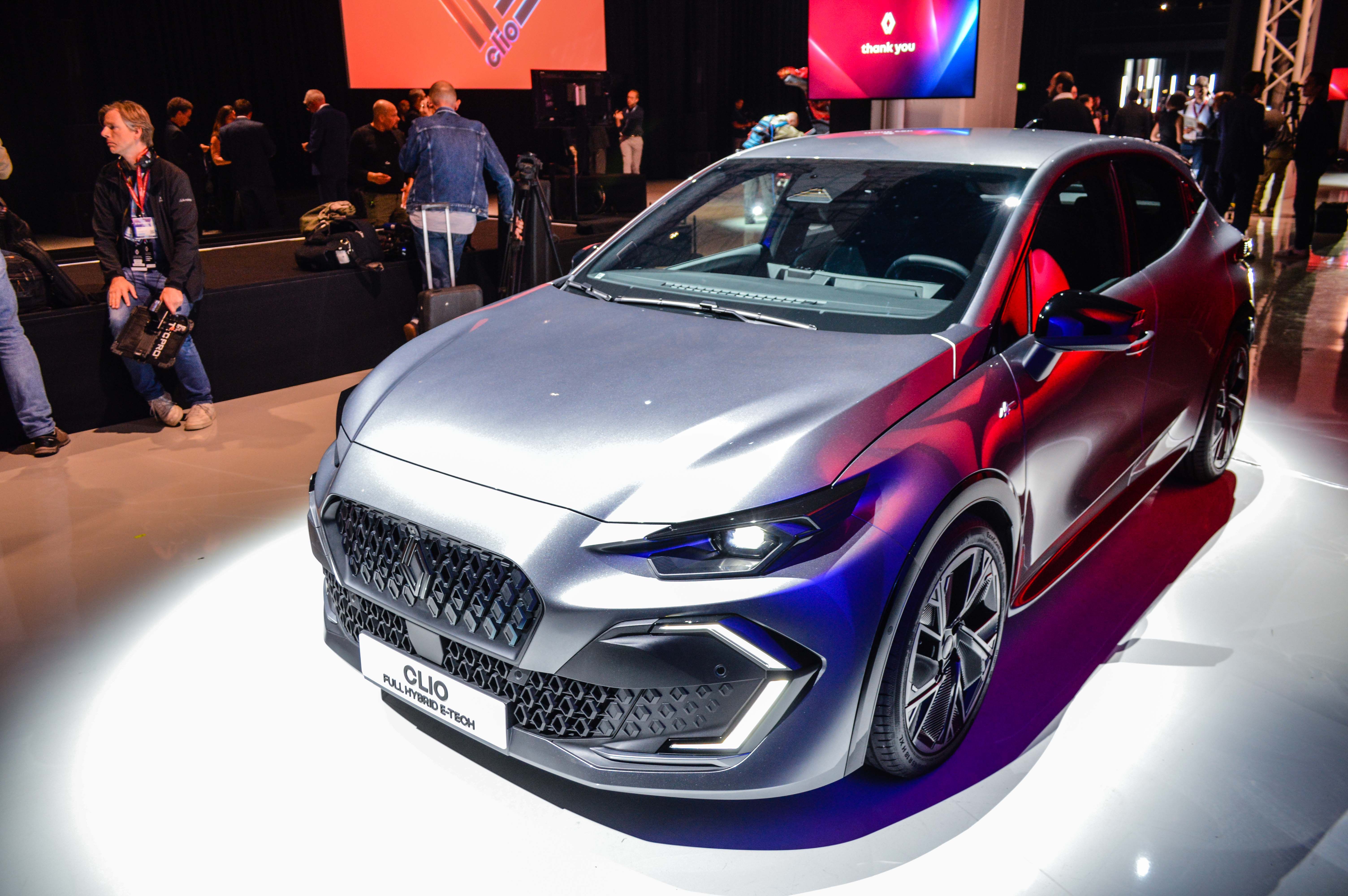 FOTO | Noul Renault Clio, de aproape. Care sunt secretele modelului de oraș - Poza 1