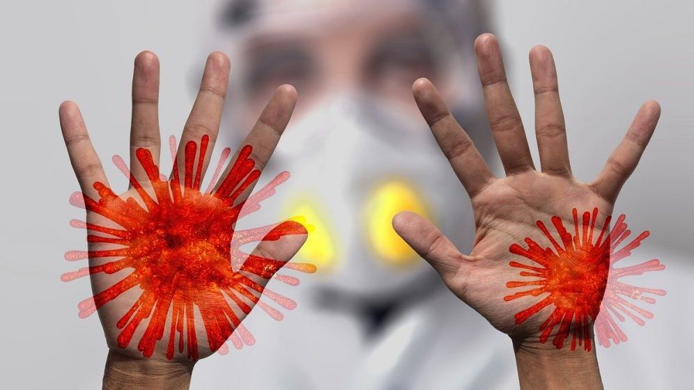 OMS: Pulverizarea de soluţii dezinfectante pe străzi împotriva noului virus, periculoasă şi ineficientă