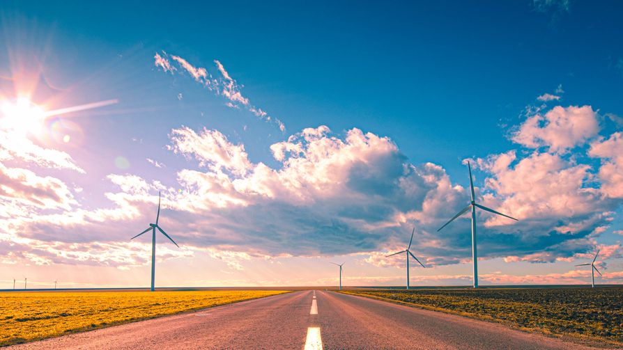 INFOGRAFICE INTERACTIVE | Energia electrică în România în ultimii 30 de ani: cum am trecut de la cărbune la ”verde”