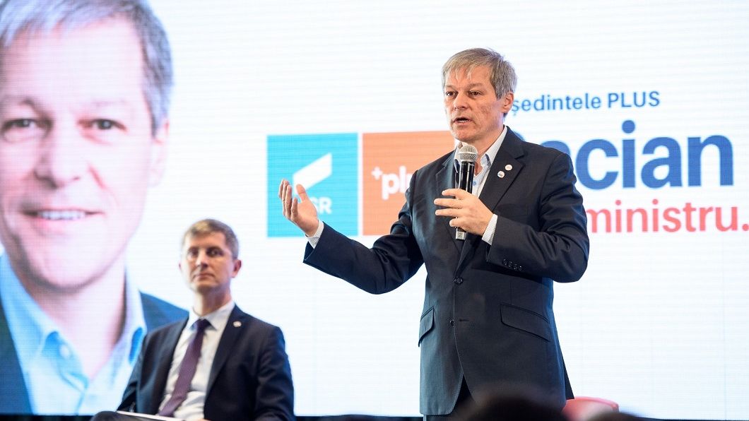 Cioloș, premierul desemnat, este așteptat la Parlament cu lista miniștrilor și programul de guvernare