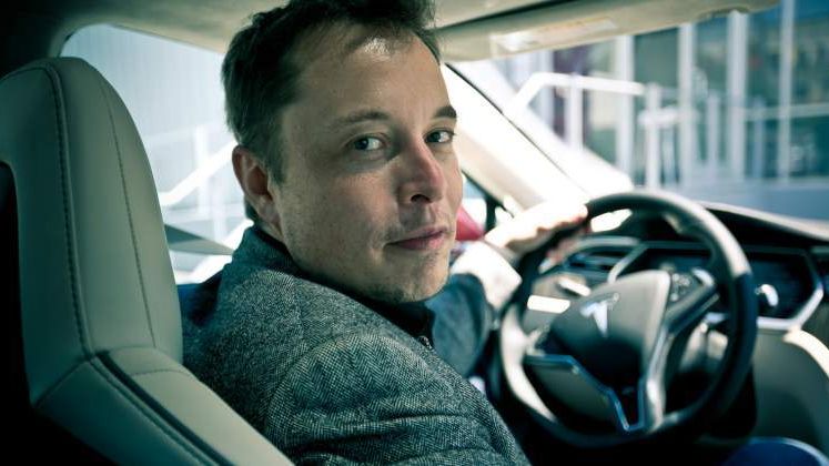 Noi cu "autostrada suspendata", Elon Musk cu tunelurile: "O retea de tuneluri de 50 de niveluri sub orase ar rezolva problema traficului"