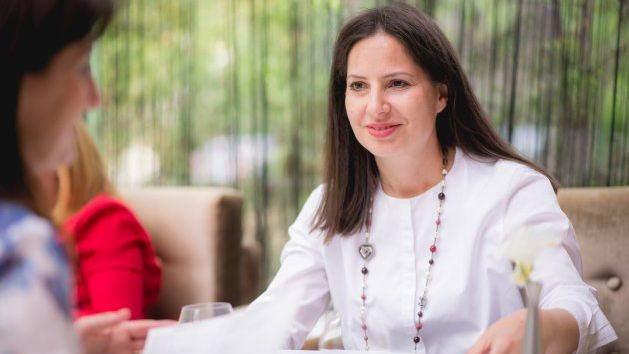 La pranz cu Anca Danilescu, avocatul de M&A care spune ca domeniul sau de suflet este cel al "materialelor de constructii"