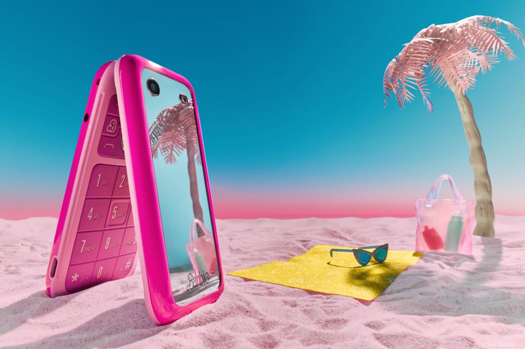 HMD și Mattel au scos pe piață telefonul Barbie, un model retro cu clapetă - Imagine 14