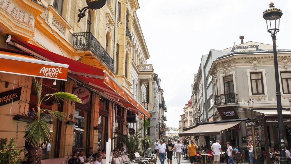 Ce să faci în weekendul 11-14 iunie: de la festivaluri de muzică și burgeri, la proiecții în aer liber cu meciurile de la Mondial