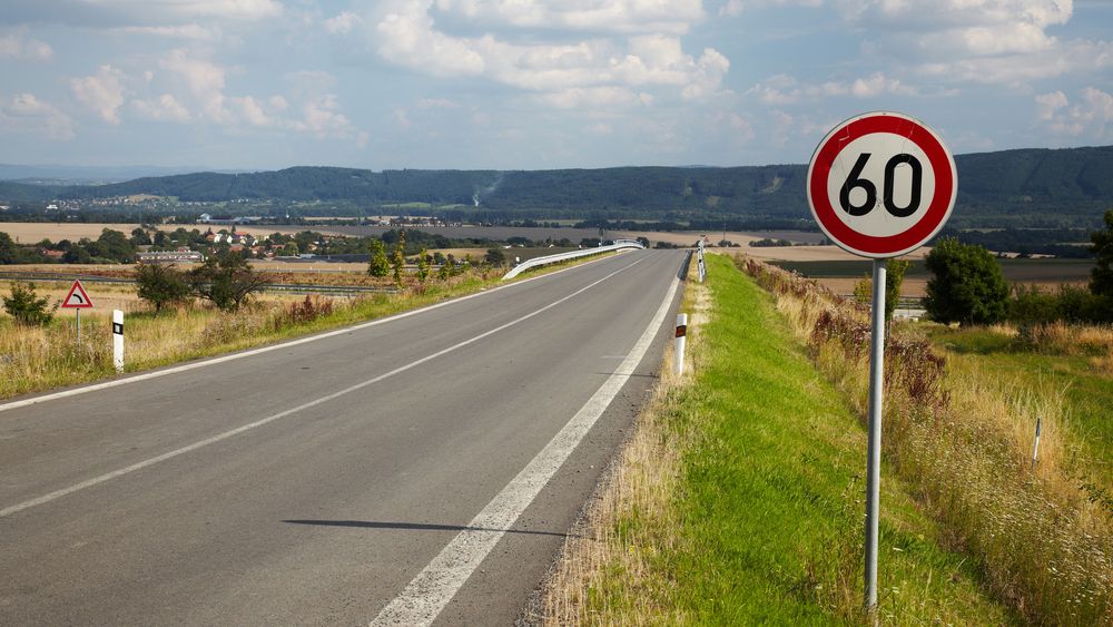 Limita de viteza de 50 km/h va fi marita la 60 km/h in interiorul localitatilor